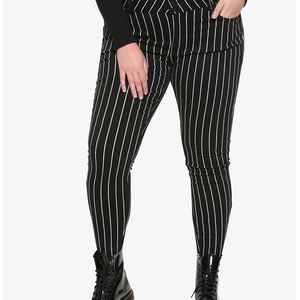 Hot Topic Striped Pants (sz.22)